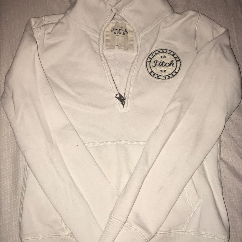 Abercrombie & Fitch sweater